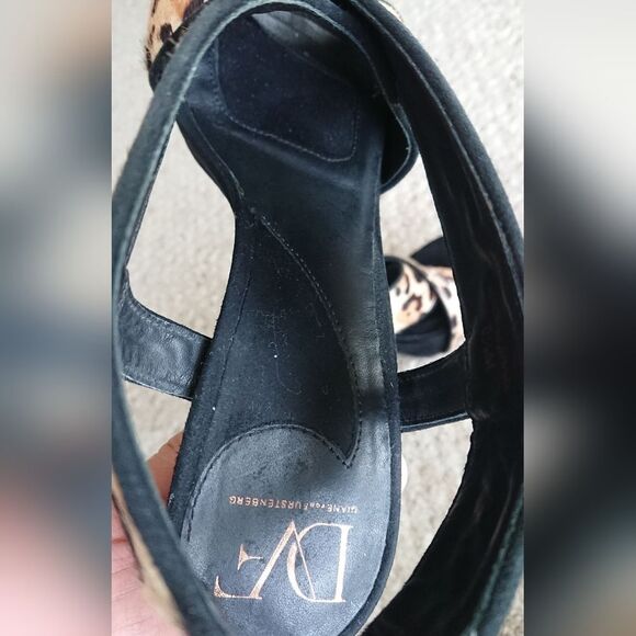 Diane Von Furstenberg Leopard Calf Skin/Suede Leopard peep toe Sling Back sz 8.5 - Picture 7 of 12